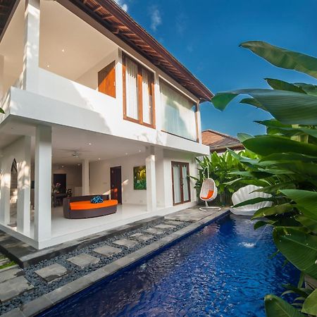 Villa Pearl Seminyak Exteriör bild