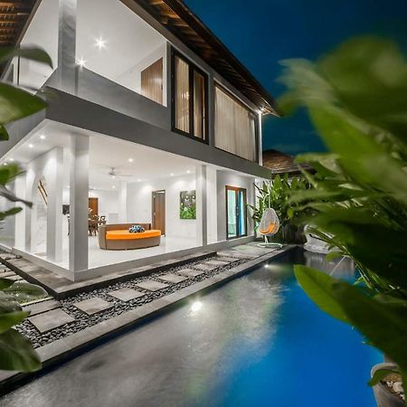 Villa Pearl Seminyak Exteriör bild