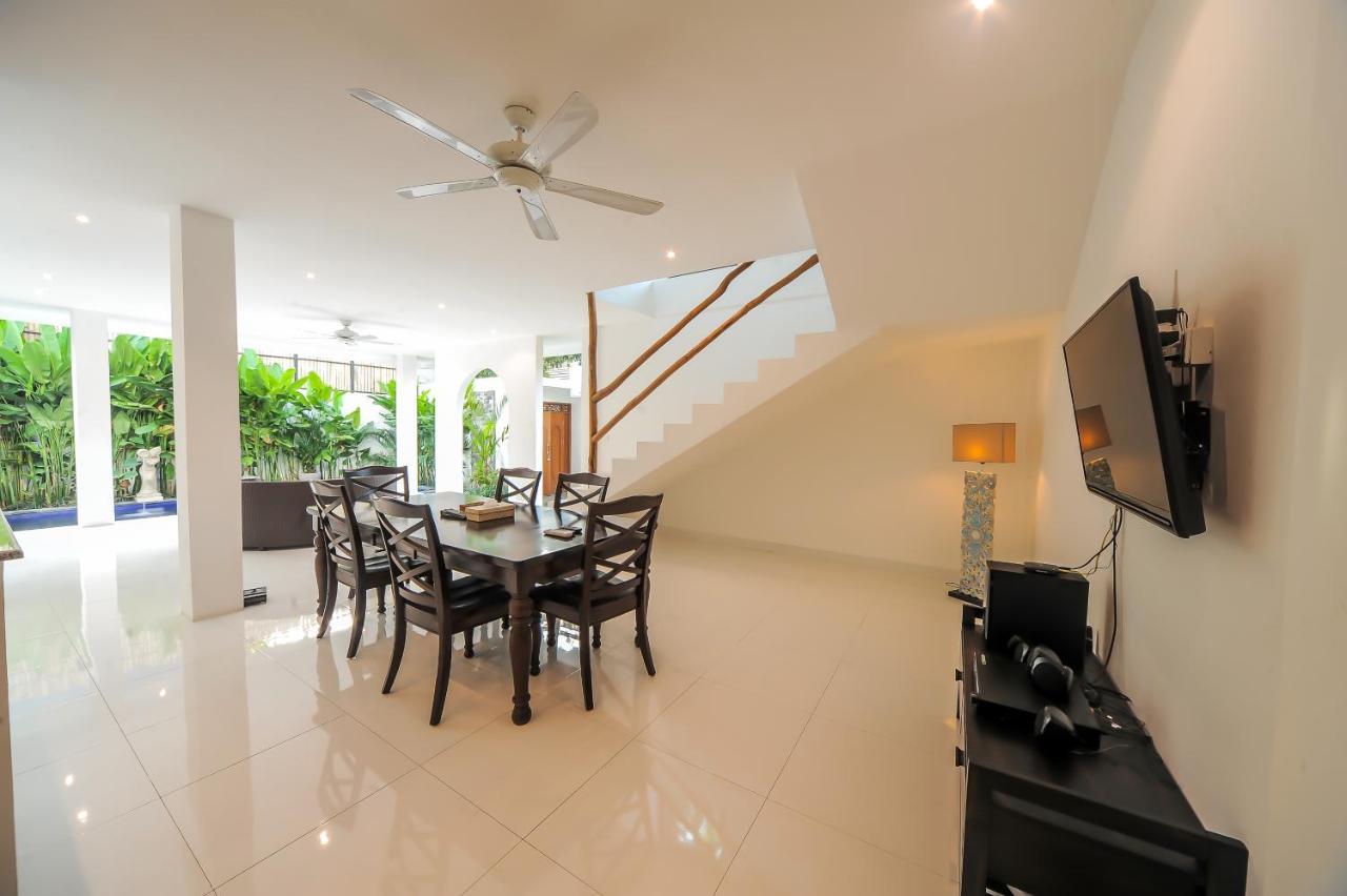 Villa Pearl Seminyak Exteriör bild